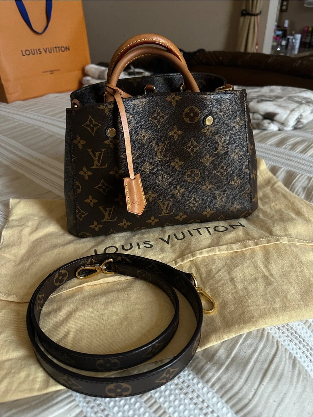 Louis Vuitton Monogram Canvas Shoulder Bag comes with Dust Bag